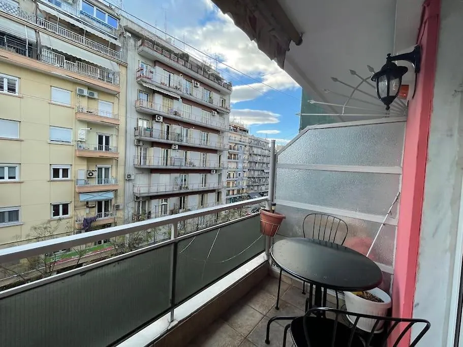 Elpiriana'S Modern Central House In Thessaloniki